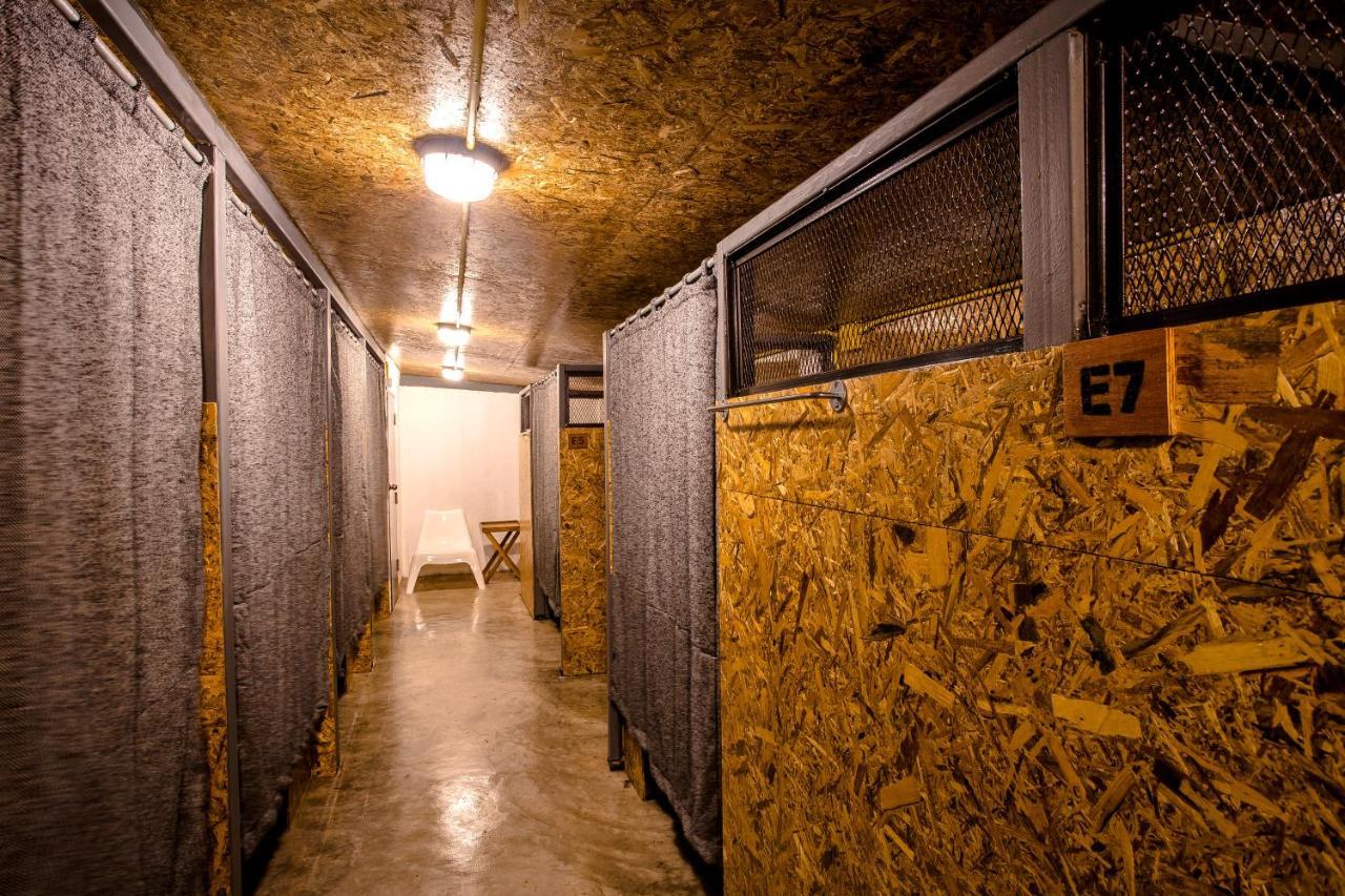 Loft Hostel Тау Экстерьер фото
